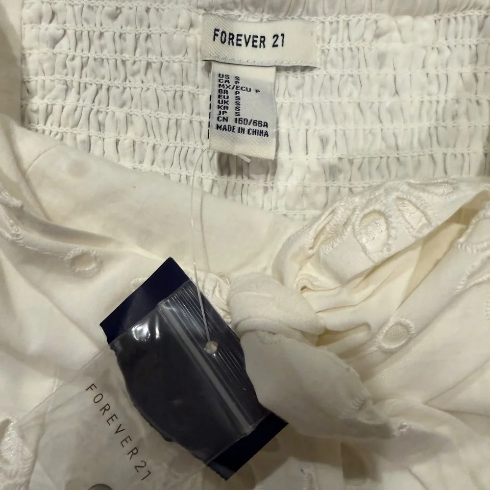 ROMPER SHORTS - Picture 2 of 3